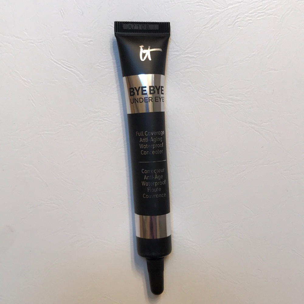 Bye bye under eye concealer